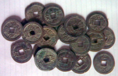 Phát hiện gần 80 kg tiền xu cổ